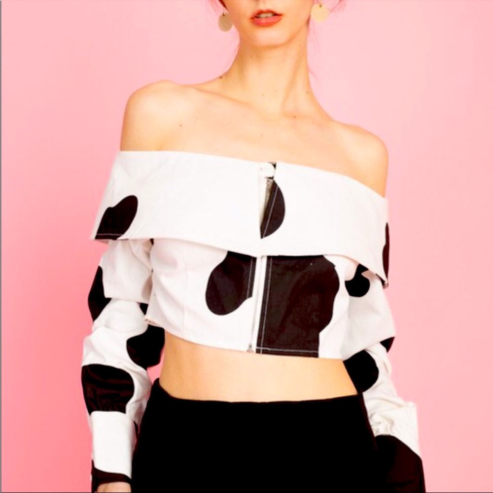 Cow print off the shoulders longsleeves top